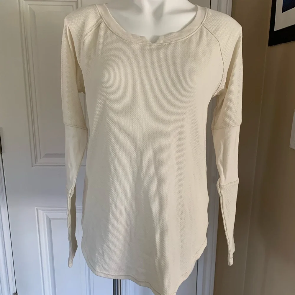 COPY - A cute columbia long sleeve shirt - Picture 1 of 11